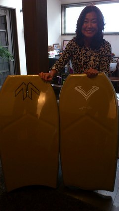 ジャロットギブソンJGがVボディボードとコラボ ジャロットギブソンJGがVボディボードとコラボ