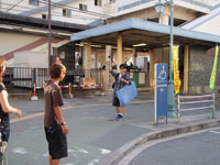 駅で待ち合わせ