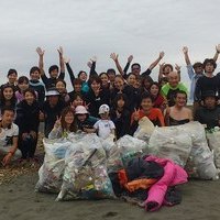 サンタートルのビーチクリーン海岸清掃活動のサムネイル